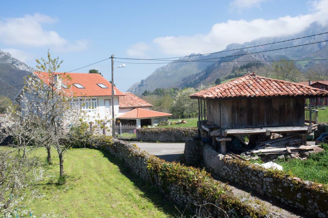 Los Candiles Onís エクステリア 写真